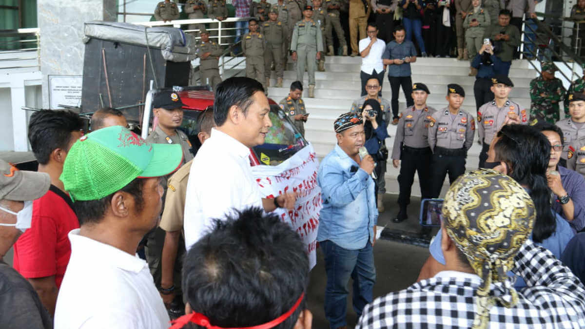 demo sopir angkot