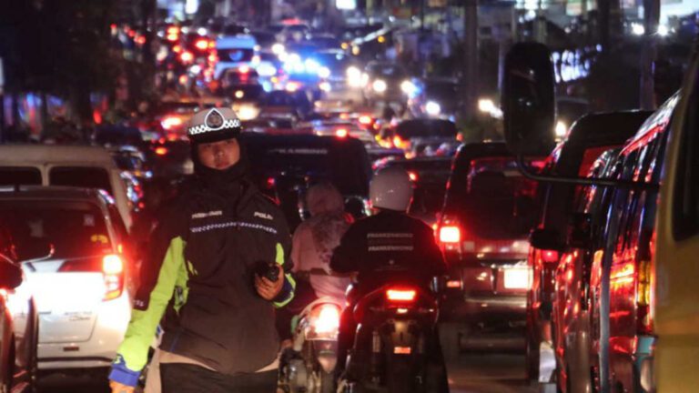 Lebih dari 30 Ribu Kendaraan Masuk ke Kawasan Puncak Bogor
