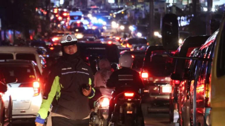 Lebih dari 30 Ribu Kendaraan Masuk ke Kawasan Puncak Bogor