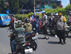 Polres Bogor Berlakukan One Way di Kawasan Puncak