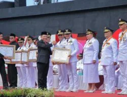 Pemkot Bogor Raih Penghargaan Kinerja Pemerintah Terbaik 2022 Pemkot Bogor Raih Penghargaan Kinerja Pemerintah Terbaik dari Kemendagri
