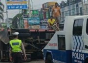 Kecelakaan Lalu Lintas di Cigombong Mobil Ayla Tertimpa Truk