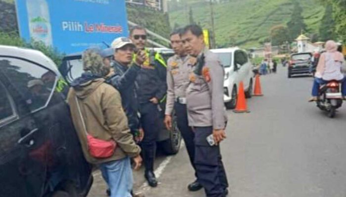 Polres Bogor Tertibkan Parkir Liar di Kawasan Puncak Bogor