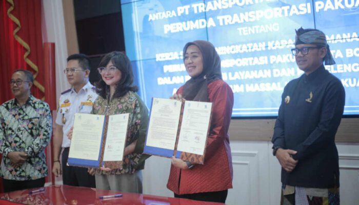Trans Pakuan Jalin Kerja Sama dengan Trans Jakarta Nota Kesepakatan antara PT Transportasi Jakarta dengan Perumda Transportasi Pakuan