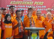 Partai Buruh Kota Bogor Daftarkan 40 Bacalegnya ke KPU Partai Buruh Kota Bogor Daftarkan 40 Bacalegnya Masa Last Time