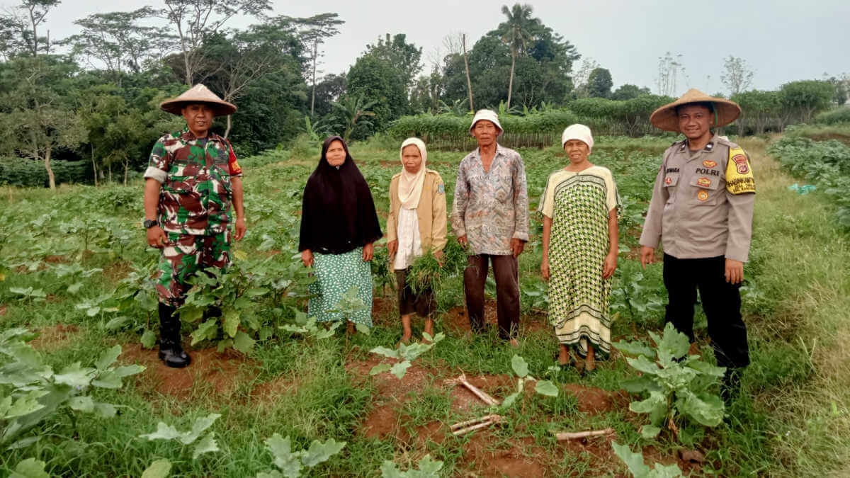 Sinergitas TNI-Polri Respon Cepat Tanggulangi Keluhan Warga
