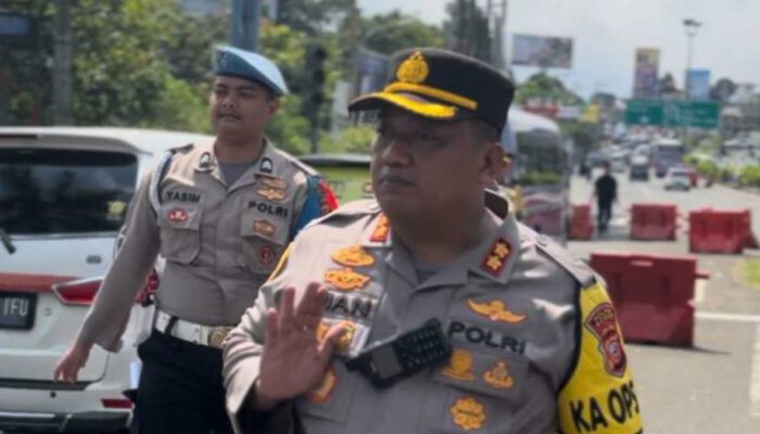 Akhir Pekan Polres Bogor Berikan Pelayanan Terbaik Kepada Wisatawan Puncak