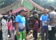 Truk Seruduk Rumah Warga di Tenjolaya, 1 Orang meninggal, 3 Luka-luka