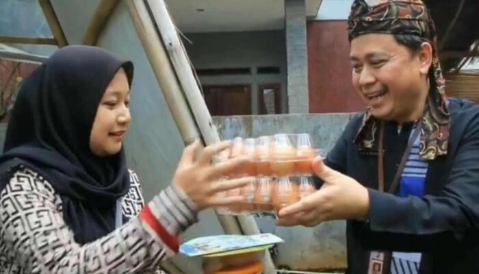 Entaskan Stunting, Bagi-bagi Telur Hingga Gaet Orang Tua Asuh