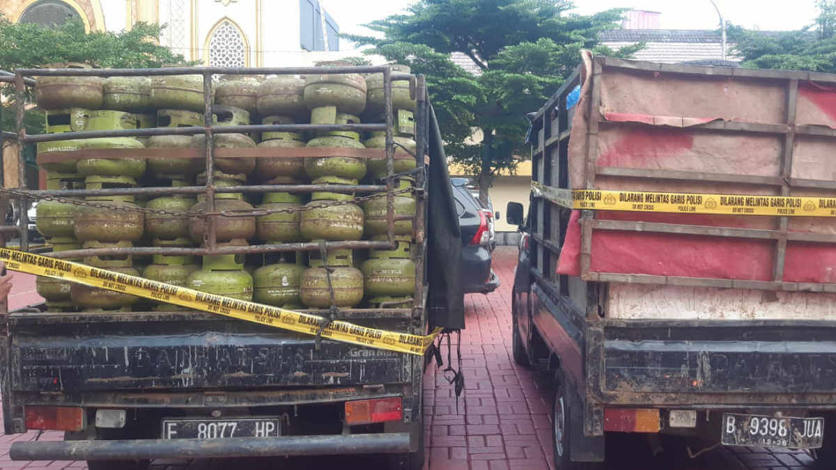 Ungkap Jaringan Pengoplos Gas Elpiji, Polisi Tangkap 3 Pelaku Gas elpiji oplosan