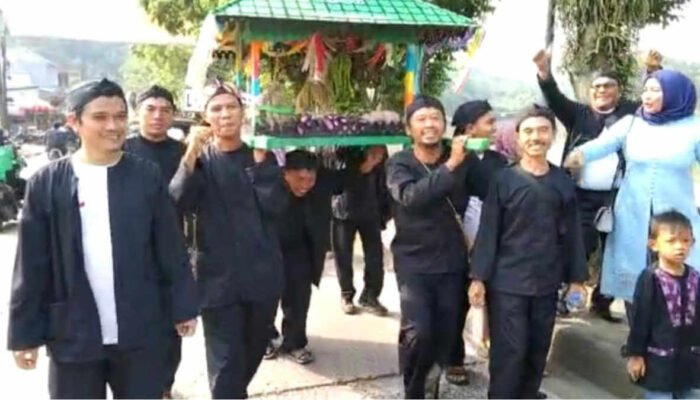 Pawai Dongdang Semarakkan HJB ke 541 di Cigudeg