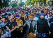 Semarak Helaran Hari Jadi Bogor ke 541, Sandi dan Emil Jadi Idola