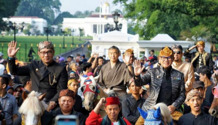 Wali Kota Kisarazu Jepang Tunggang Kuda Ikut Helaran HJB 541