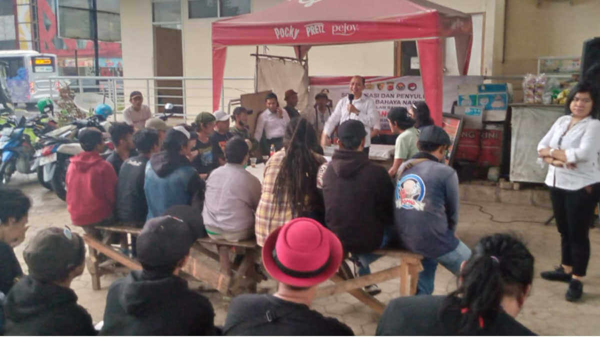 Sosialisasi Bahaya Narkoba terhadap anak jalanan