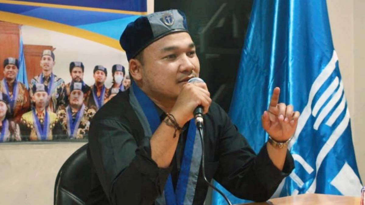 ChatGPT, Membantu Atau Menggantikan Peran ChatGPT, Membantu Atau Menggantikan Peran