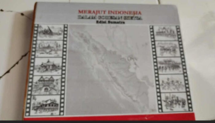 Sebuah buku Karya Bodydharma merajut Indonesia dalam Sketsa