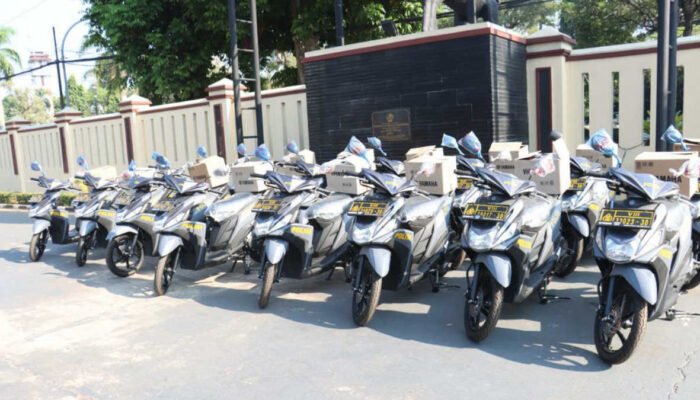 Polres Bogor Serahkan 16 Sepeda Motor Dinas Untuk Polsek sepeda motor.
