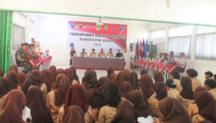 Forkopimda Goes To School Sambangi SMAN 1 Rancabungur