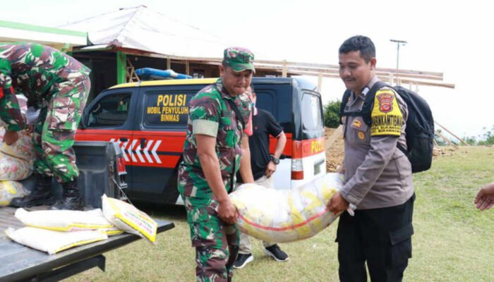 Polri Bantu 100 Paket Beras Untuk Pontren di Ujung Timur Kabupaten Bogor