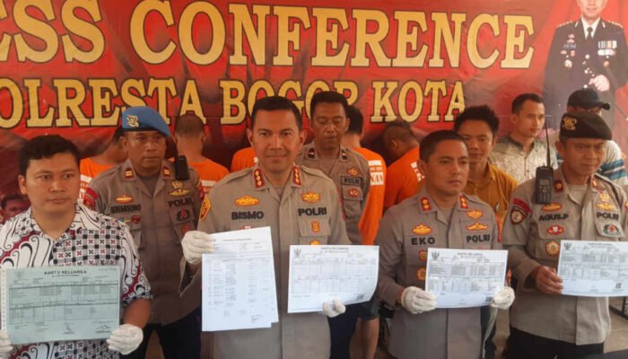 Polresta Bogor Kota Tahan 5 Pelaku Calo Pemalsu KK PPDB