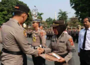 Kapolres Bogor Tebar Penghargaan Kepada Personel Berprestasi
