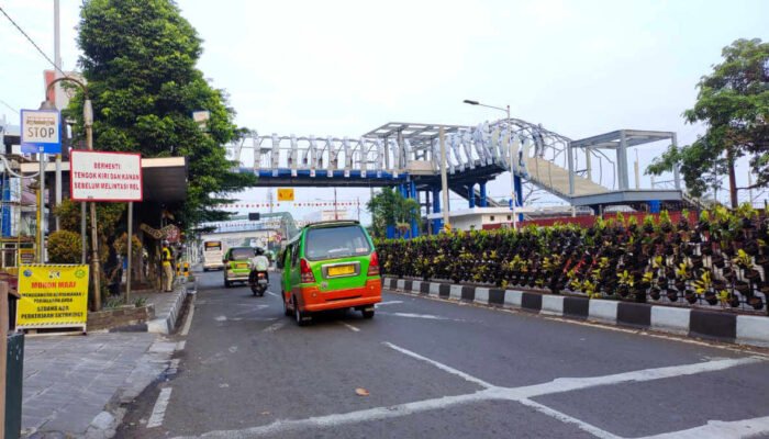 Awal 2024 Skybridge Stasiun Bogor dan Paledang Siap Beroperasi