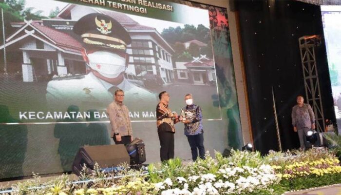 Anugerah Pajak Daerah Kabupaten Bogor 2023 camatan babakan madang