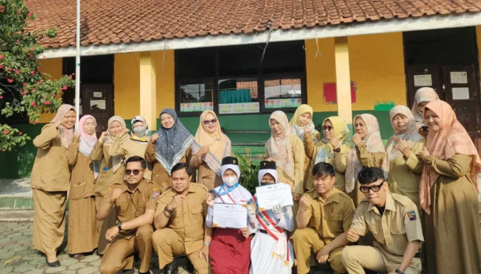 Siswi SDN Bubulak 1 Raih Medali Emas dan Perak di Kejuaraan Pencak Silat Dispora Cup 3 bubulak 1.