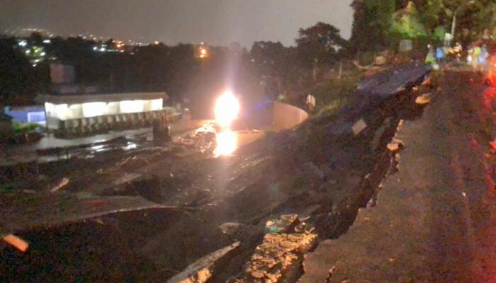 Kawasan Batutulis Diterjang Longsor, Jalan dari Cipaku Diberlakukan Satu Arah