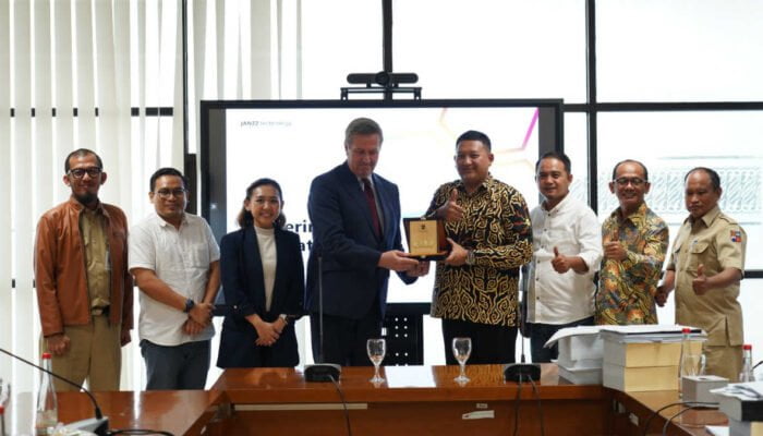 Anggota DPRD Kota Bogor Beberkan Soal Tenaga Kerja Dihadapan Perusahaan Swiss