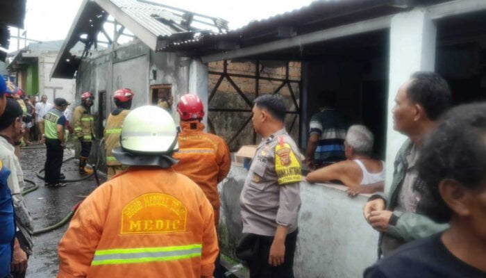 Akibat Menyalakan Api di Kamar, Sebuah Rumah di Kebon Pedes Terbakar