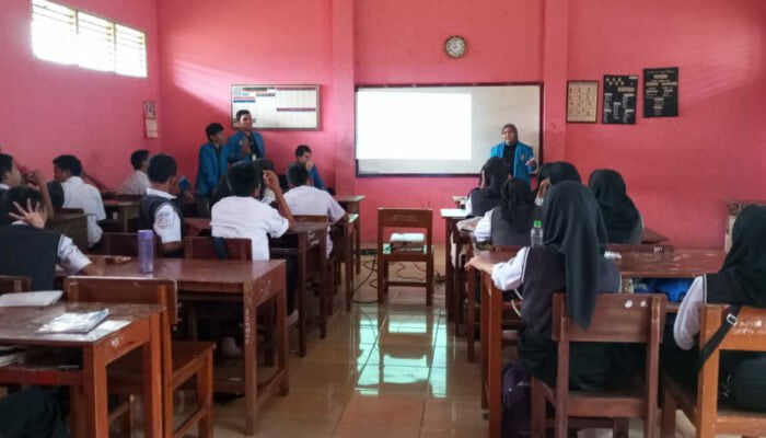 Pemanfaatan Teknologi Cisco dalam Meningkatkan Efisiensi Jaringan dan Pembelajaran di SMK Bina Mandiri