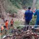 Aksi Gercep DLH Kabupaten Bogor Lakukan Operasi Bersih Sampah di Aliran Sungai Kalibaru Timur