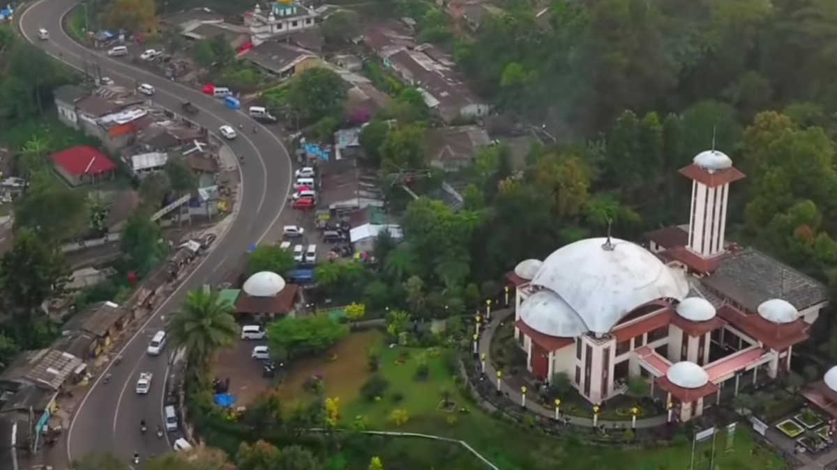Kawasan Puncak Tanpa Kendaraan Saat Malam Tahun Baru