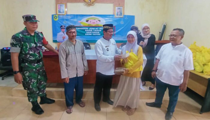 Dekati Akhir Tahun, Pemdes Pasirgaok Santuni 35 Anak Yatim akhir tahun.