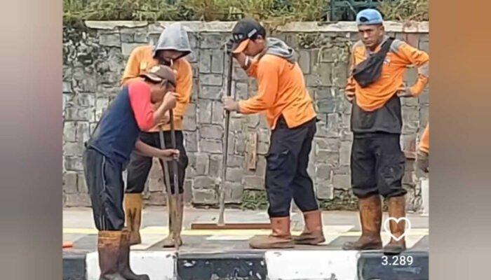 Dinas PUPR Perbaiki Drainase Jembatan Otista Kota Bogor