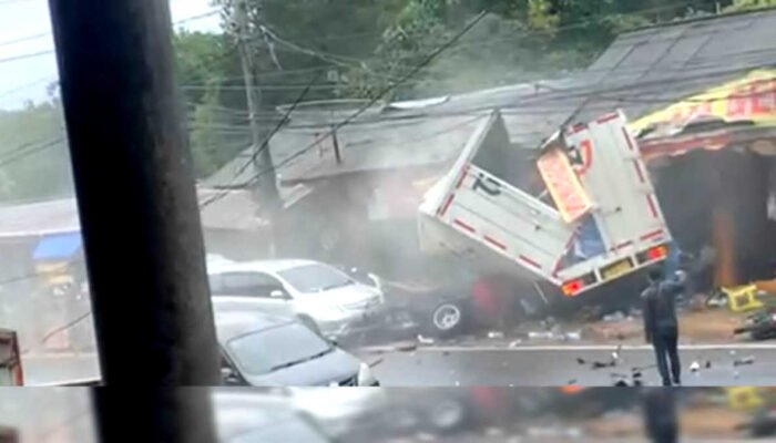 Ini Kronologi Peristiwa Kecelakaan Beruntun di Jalur Puncak Bogor