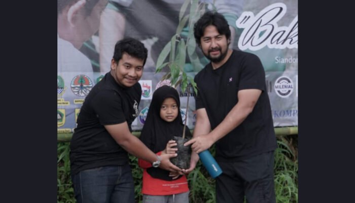 Gerakan Cisadane Resik Tanam 1500 Pohon di Desa Tanjungari Cijeruk