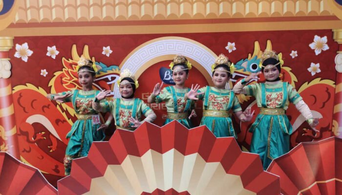 Keren, Ekstrakurikuler Seni Tari SDN Semplak 2 Raih 4 Piala