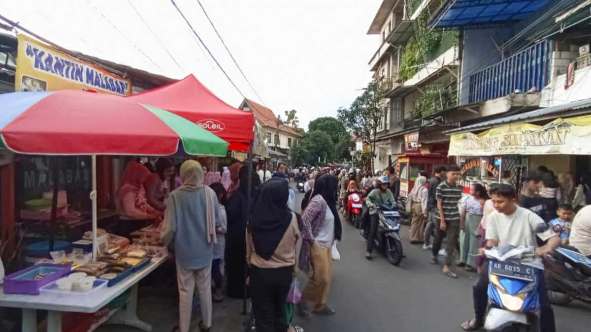 Ngabuburit, Berburu Takjil di Jalan Malabar Bogor Tengah