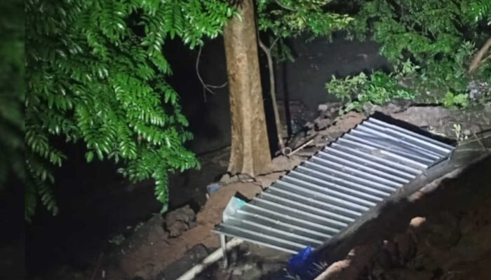 Longsor Kampung Keramat, Akses Jalan Warga Terputus