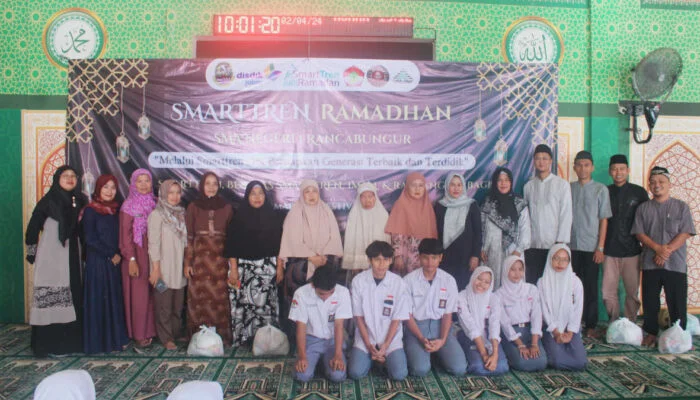 Penutupan SmarTren Ramadan, SMAN 1 Rancabungur Gelar Baksos