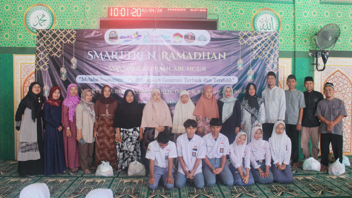 Penutupan SmarTren Ramadan, SMAN 1 Rancabungur Gelar Baksos smartren ramadan
