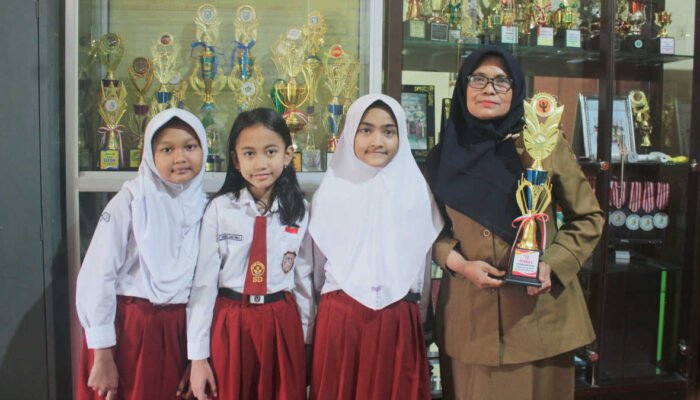 Siswi SDN Neglasari Raih Juara I Lomba Tari FLS2N