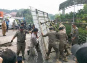Satpol PP Kota Bogor Buka Kembali Akses Jalan Jambu Dua