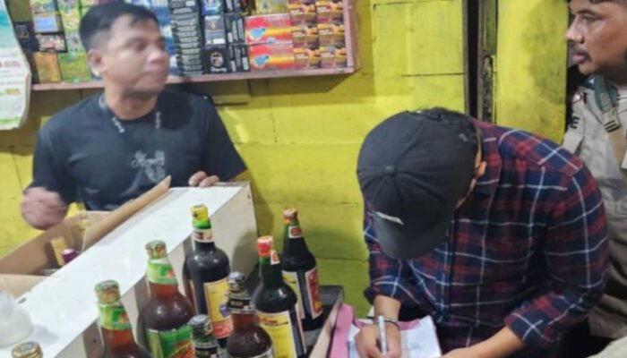 Ratusan Botol Miras Disita Polsek Ciawi