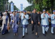 Parade Pakaian Adat Nusantara Semarakan Helaran HJB ke-542