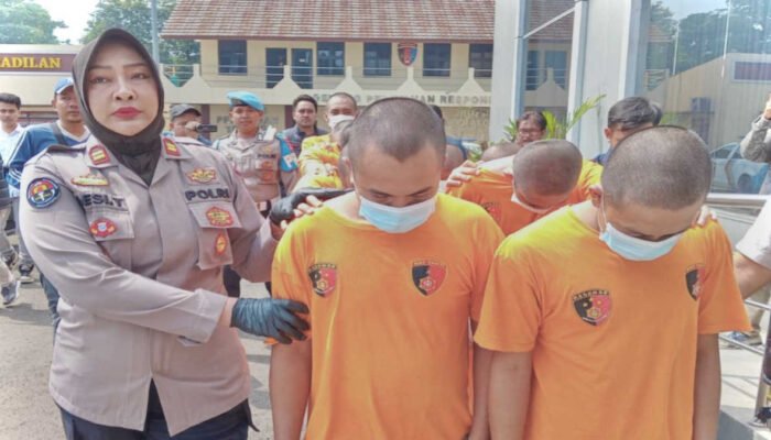 Polres Bogor Ungkap Rumah Produksi Tembakau Sintetis di Tangsel