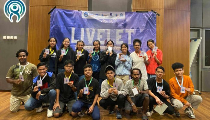 5 Mahasiswa IPB Melakukan Pemberdayaan kepada Masyarakat melalui Program Kreativitas Mahasiswa dengan Program LIVELET