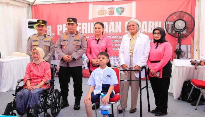 Gelar Bakti Sosial Kesehatan Se-Indonesia, Polri Pecahkan Rekor MURI
